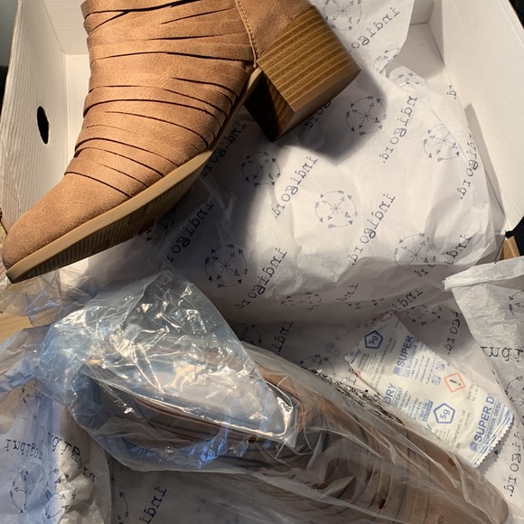 Francesca’s - Ankle Shoes (7 1/2) New! - Picture 6 of 12